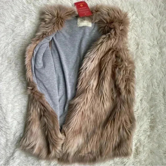 Dylan Faux Fur Vest.  Size L.  NWT. - Picture 5 of 7